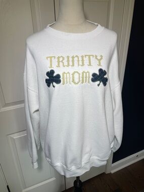 Vintage Soffe White Sweatshirt TRINITY‎ MOM Green Plaid Shamrocks Size XL
